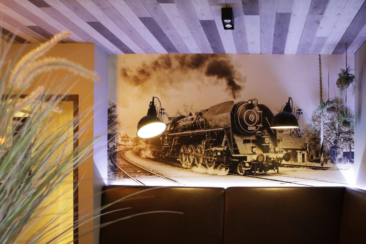 Hotel De Valk Валкенсваард Екстериор снимка